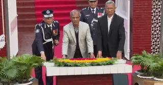 রাজারবাগ পুলিশ লাইন্স স্মৃতিসৌধে স্বরাষ্ট্র উপদেষ্টার শ্রদ্ধা নিবেদন